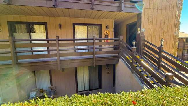 Foto del edificio - 1081 Cove Rd