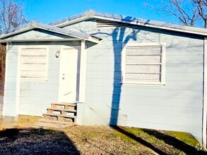Building Photo - 118 Totem Pole Dr