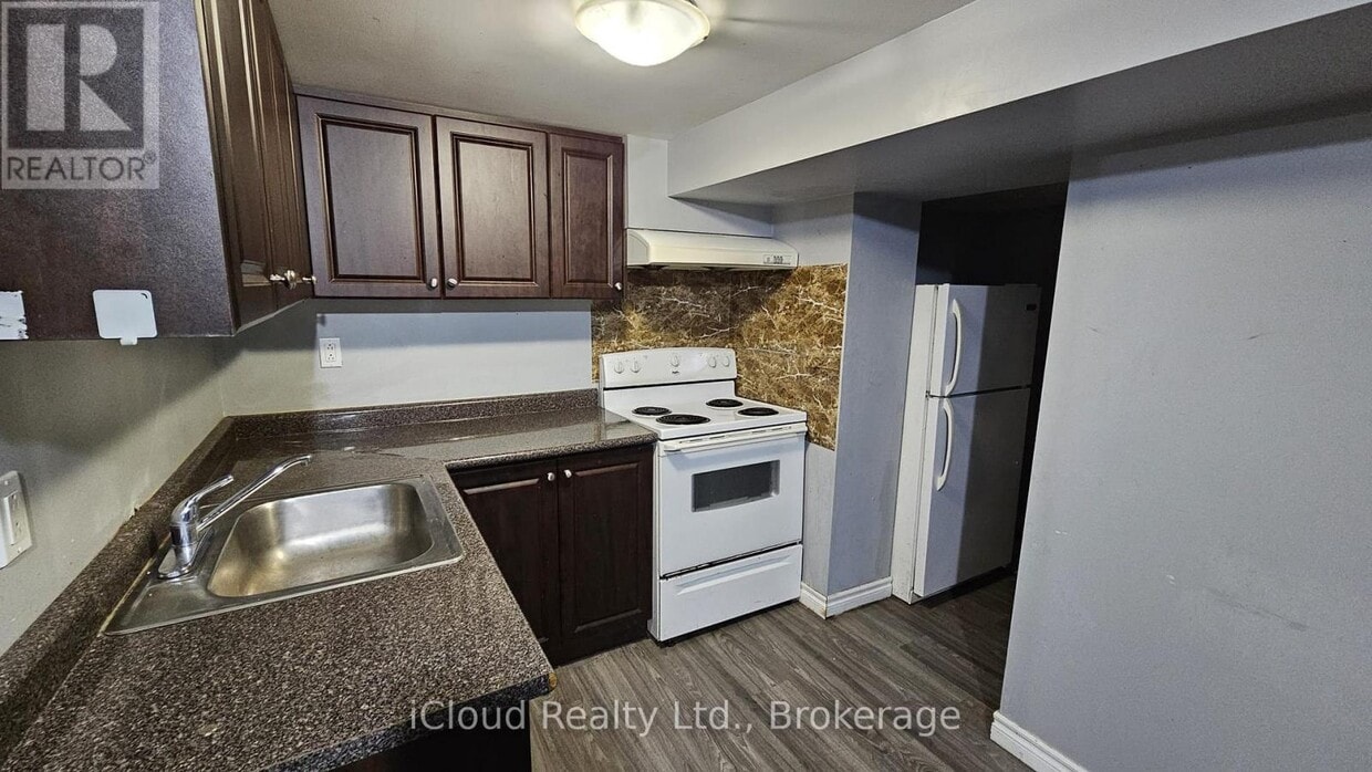 Building Photo - 113 Pitfield Rd