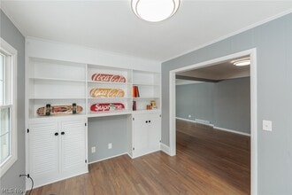 Building Photo - 2539 Warrensville Center Rd