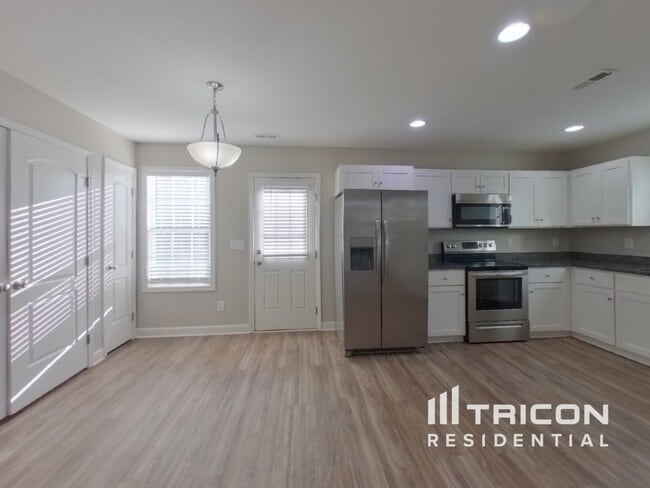 Building Photo - 524 Westside Cir