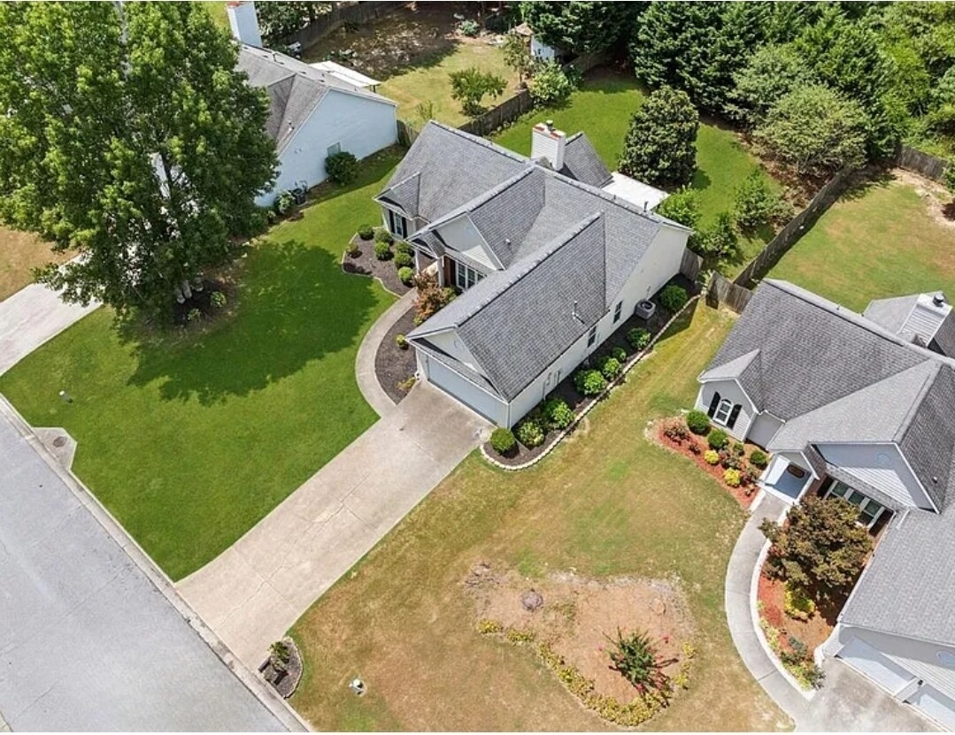 Foto principal - 1595 Hill Crossing Ct