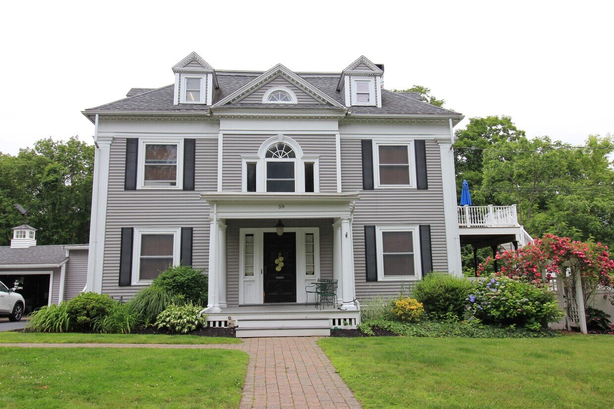 Primary Photo - 59 Court St