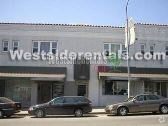 Building Photo - 1759 Hillhurst Ave