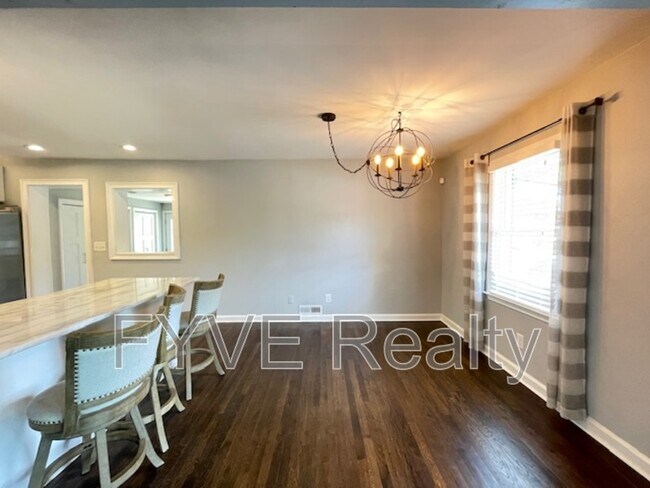 Foto del edificio - 796 Timberland St