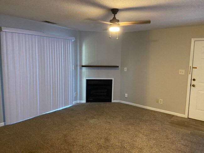 Foto del edificio - 100 Myrtle Greens Dr