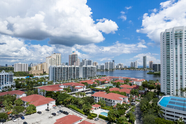 Foto del edificio - Village By The Bay @ Aventura