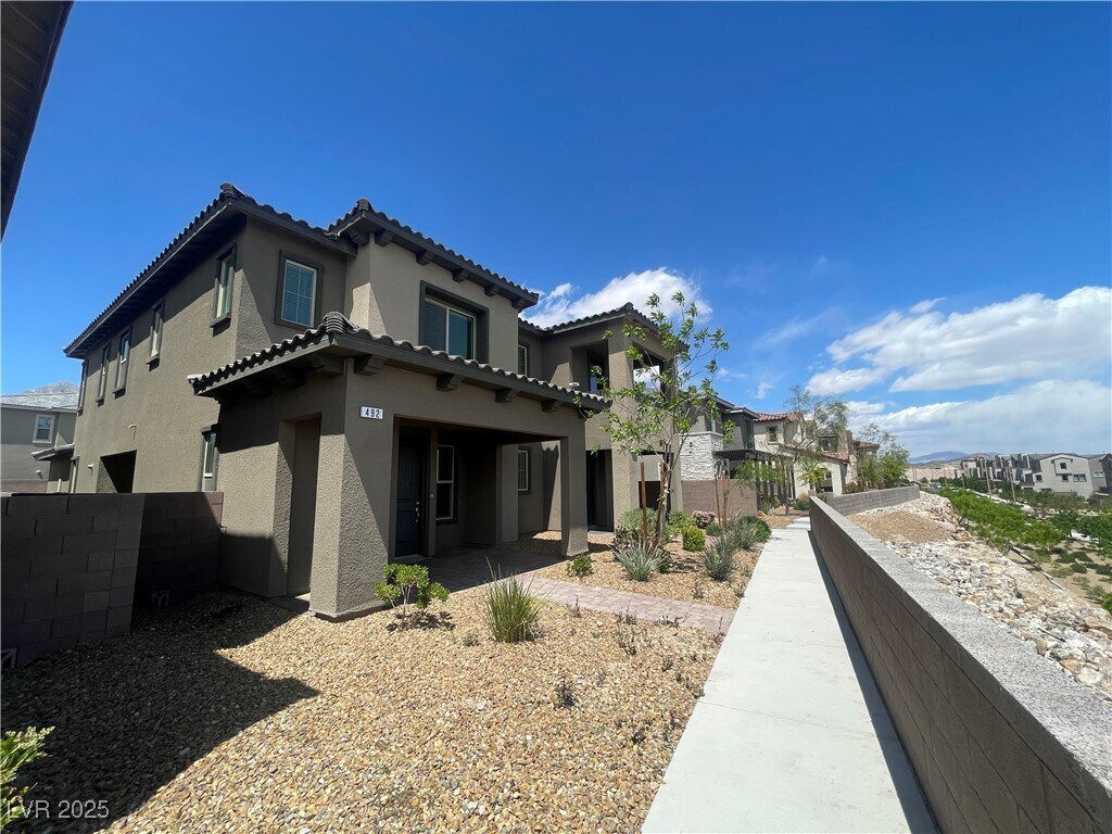 Foto principal - 492 Pear Lake St