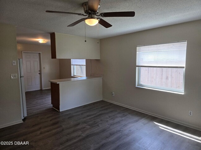 Building Photo - 146 Highland Ave
