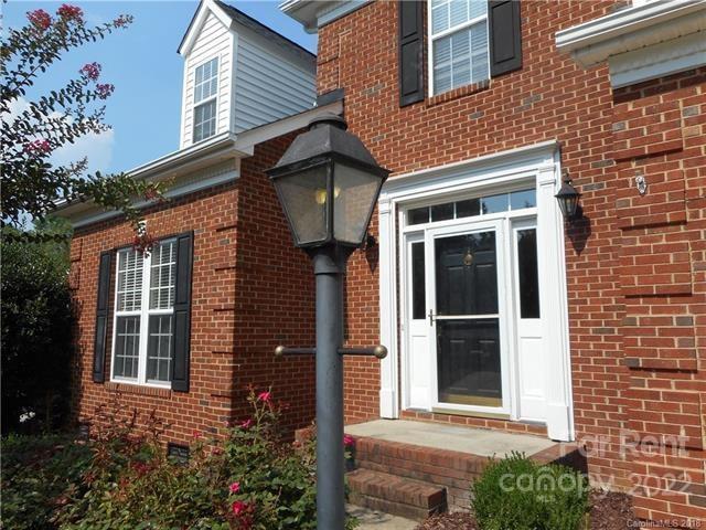 Building Photo - 15015 Strathmoor Dr