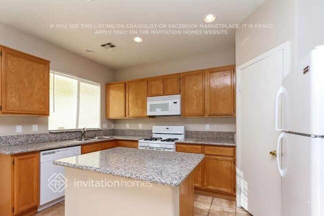 Building Photo - 641 Painted Opus Pl