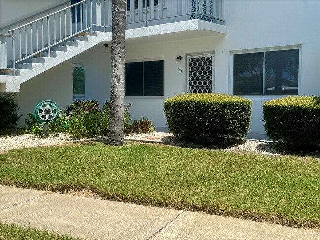 Foto del edificio - 11201 80th Ave