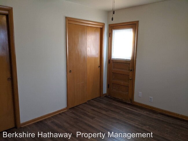 Building Photo - 5905 N 66th St