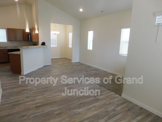 Building Photo - 2364 Canyon Ct