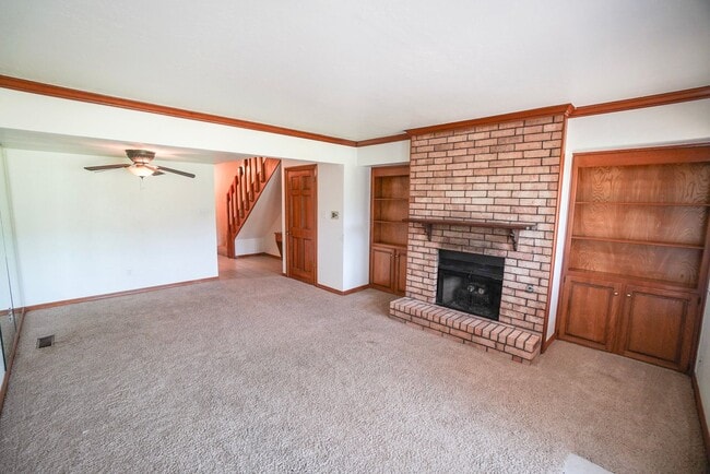 Building Photo - Townhome on the Golf Course!