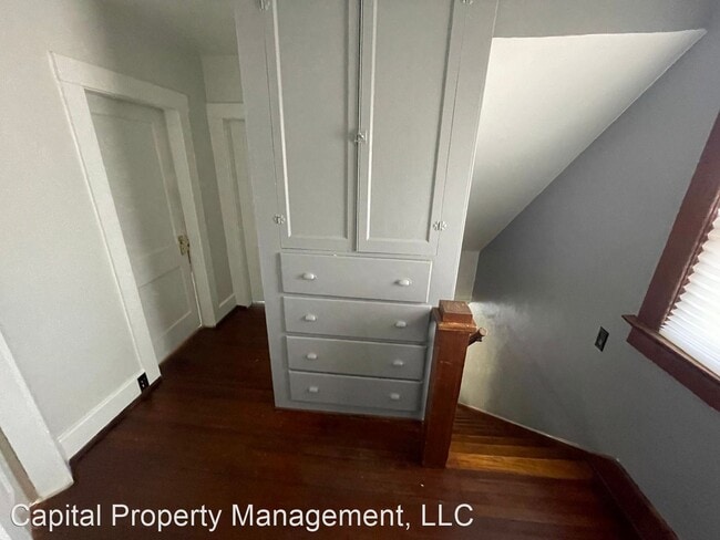 Building Photo - 3 br, 1.5 bath House - 403 Englewood Ct.