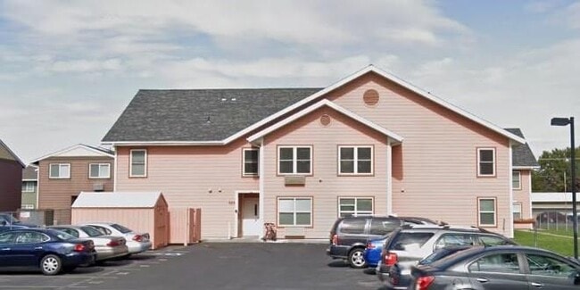 Building Photo - 986 W Juniper Ave