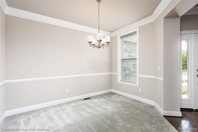 Building Photo - 42745 Cardinal Way