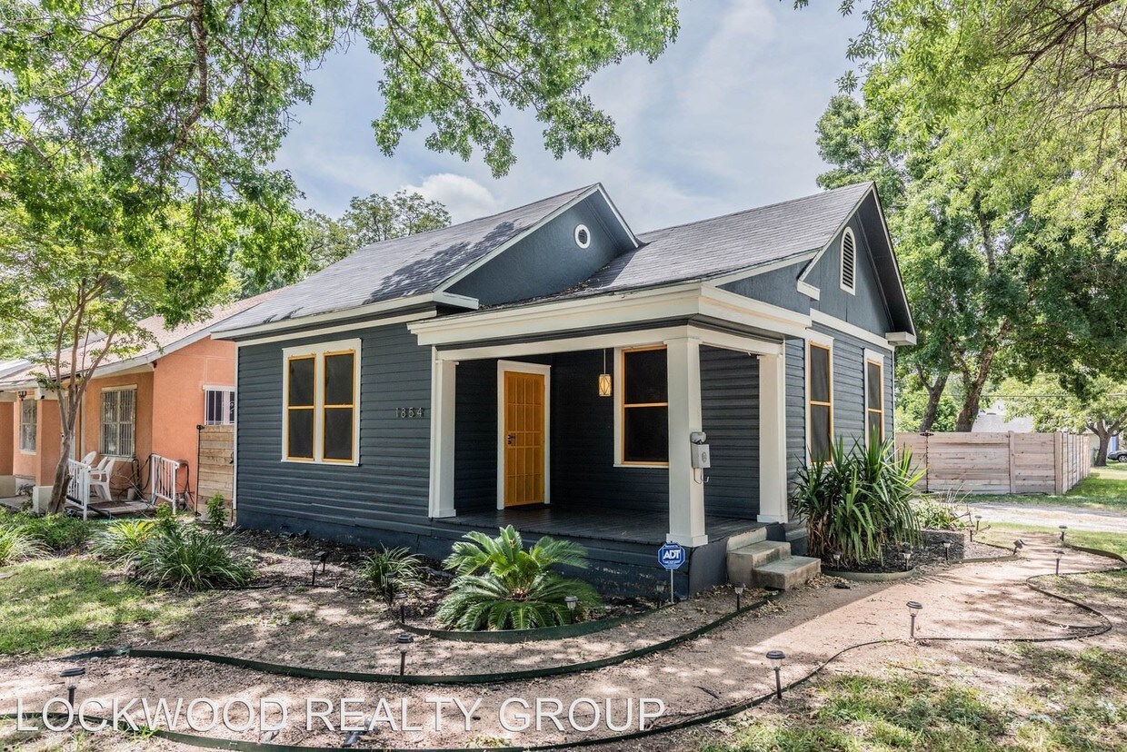 Primary Photo - 3 br, 1 bath House - 1854 W Kings Hwy
