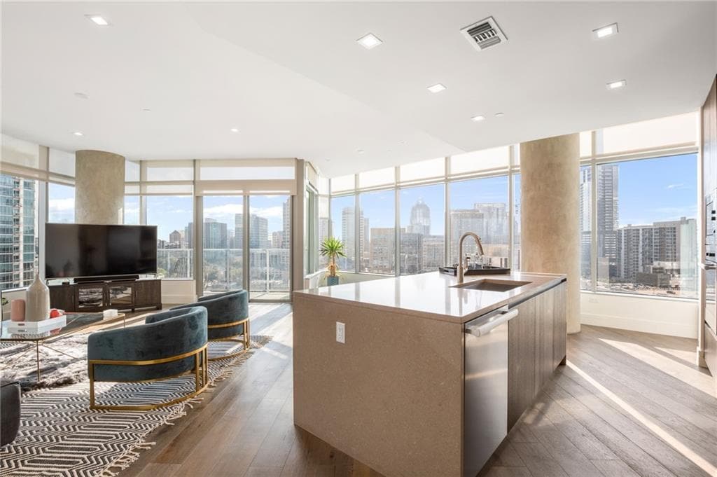 Foto principal - 501 West Ave
