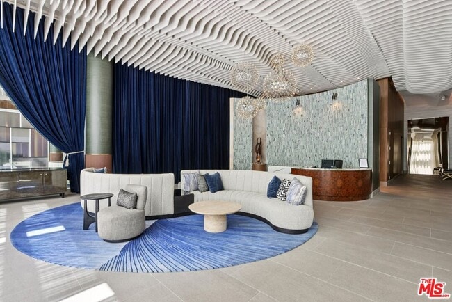 Building Photo - 6250 Hollywood Blvd