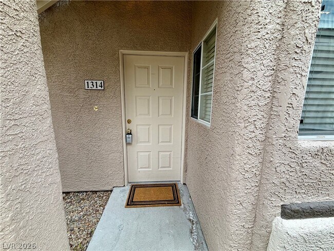 Building Photo - 75 N Valle Verde Dr