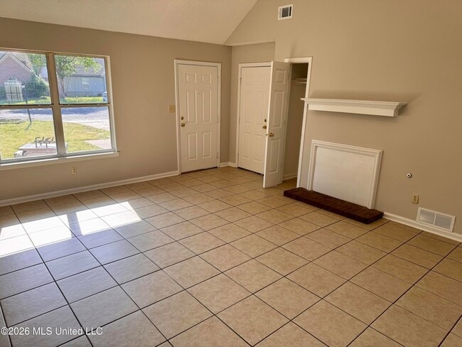 Building Photo - 7011 Hampton Dr