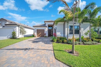 Building Photo - 10990 Violet Mdw St