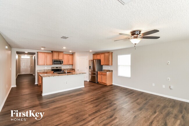 Building Photo - 3535 Shiner Dr