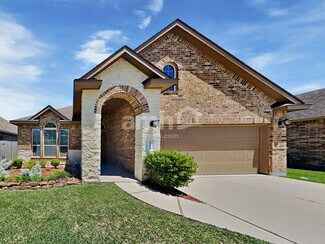 Building Photo - 21614 Champagne Dr E