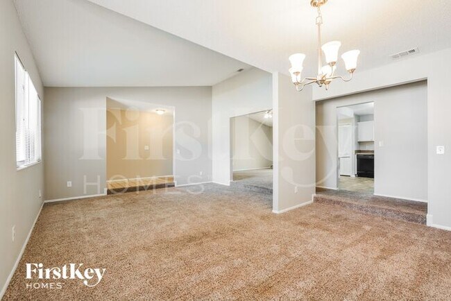 Building Photo - 5642 Westview Dr