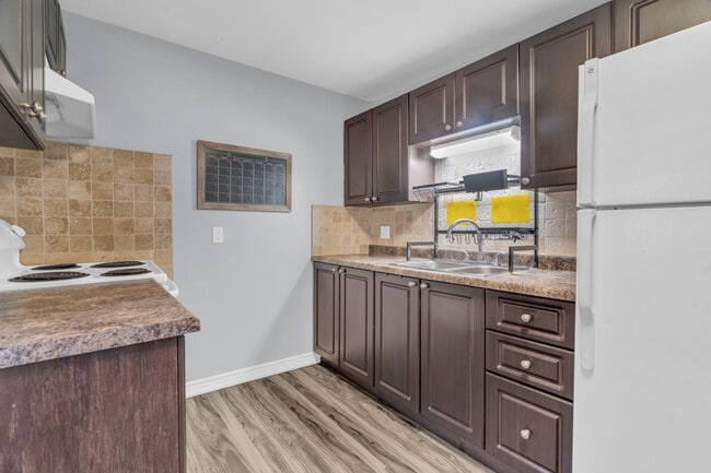 Building Photo - 270 Elizabeth St