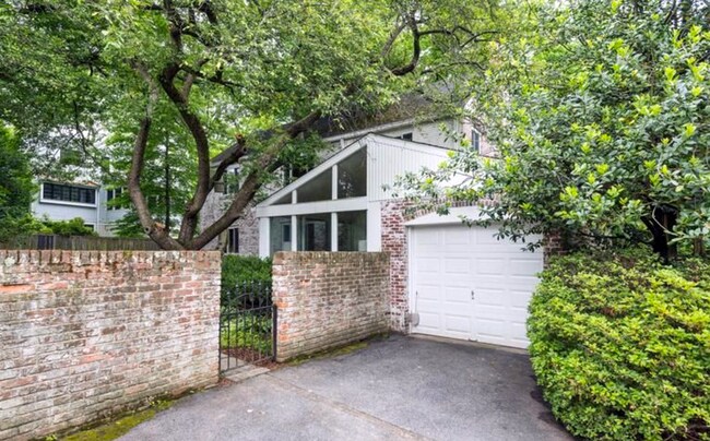 Foto del edificio - 4512 Cortland Rd