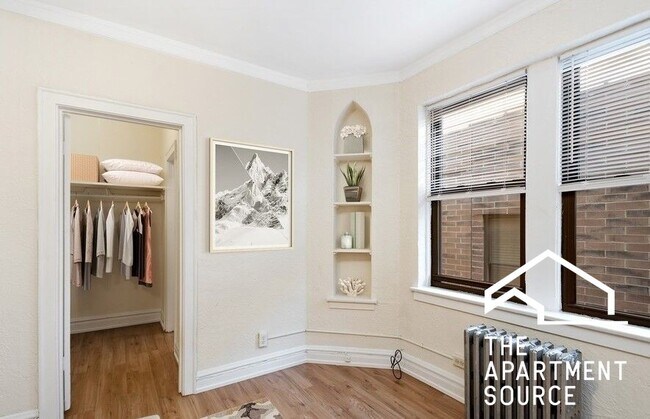 Foto del edificio - 4827 N Damen Ave