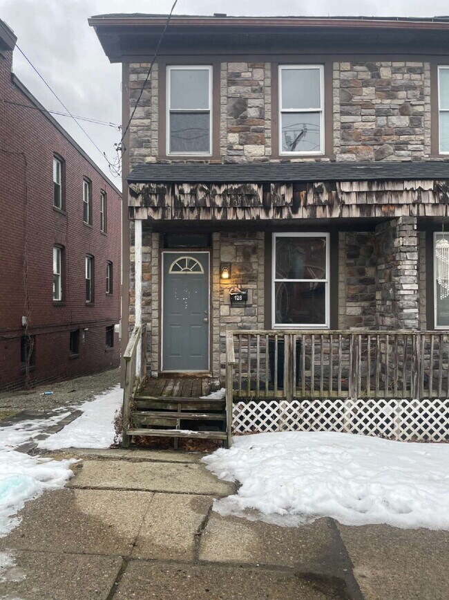 Foto del edificio - Charming 2-Bedroom Rental Home in Greensburg