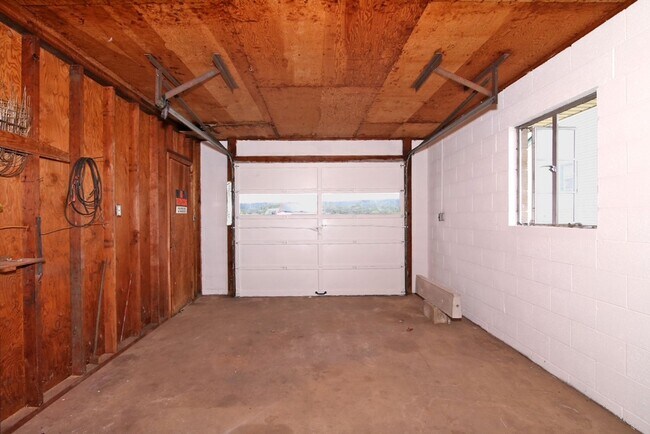 Foto del edificio - Fredericksburg 3 bedroom w 2 car garage
