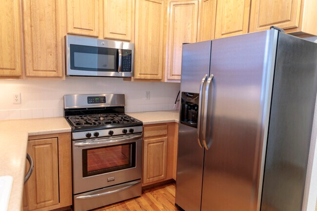 Main Floor Kitchen - 2278 Watersong Cir