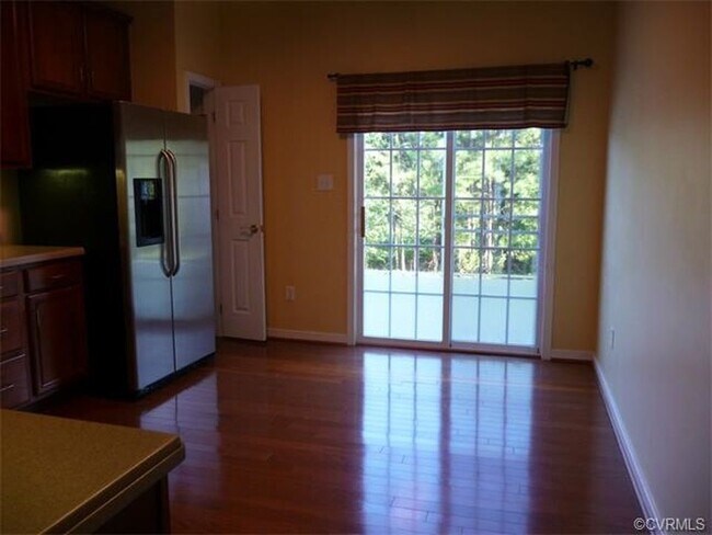 Building Photo - 845 Parkland Pl
