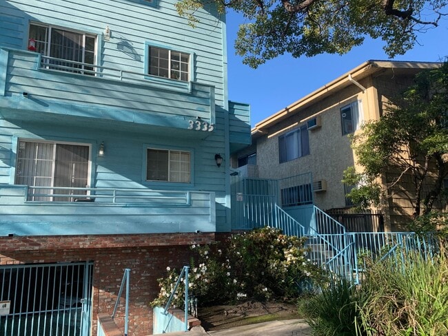 Foto del edificio - 3335 Keystone Ave