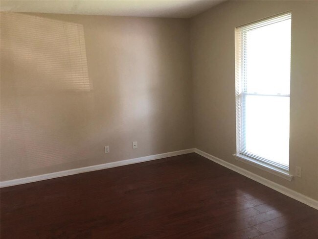 Foto del edificio - 7705 Sterlingshire St