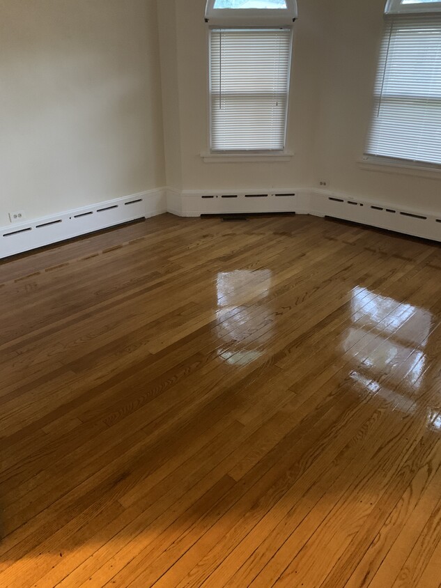 Living Room - 12143 S Yale Ave