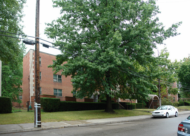 Foto del edificio - College Gardens