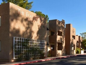 Building Photo - 811 E Prince Rd
