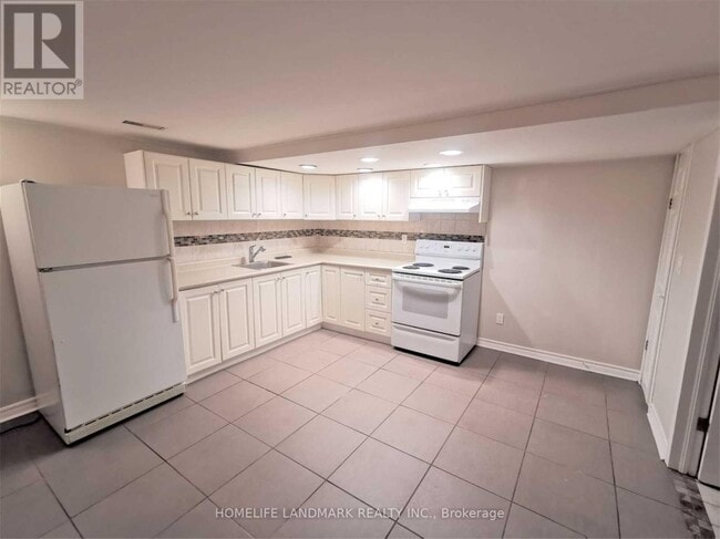 Building Photo - 727 Hewson Dr