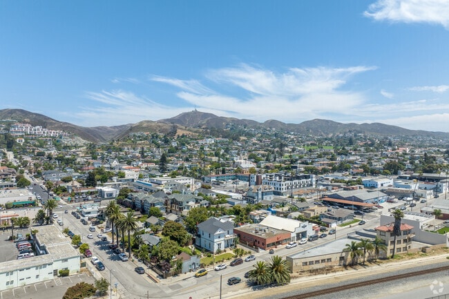 Downtown Ventura is situated between the 101 freeway and the hills.