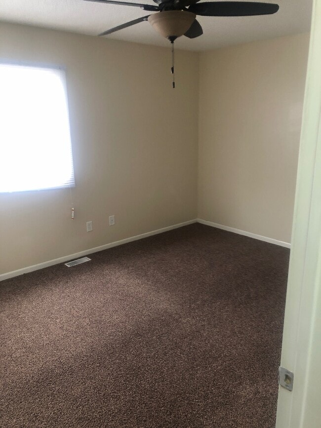 Building Photo - 4 bed, 2 bath House in Des Moines