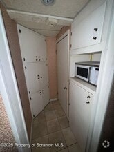 Building Photo - 908 Richmont St