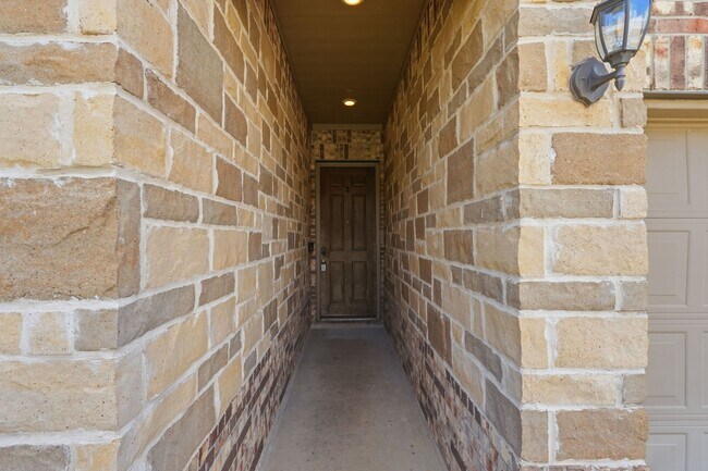 Foto del edificio - 1140 Clonmore Ct