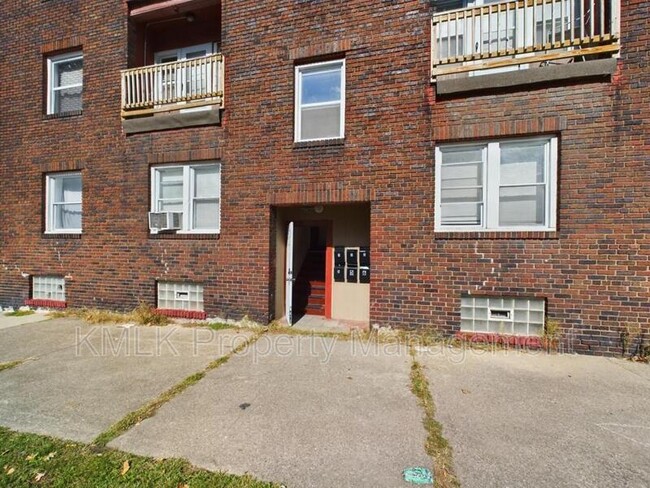 Foto del edificio - 8609 Kenmore Ave