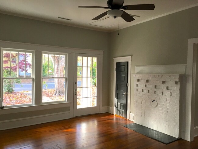 Building Photo - 2331 Englewood Ave